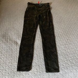 Spanx Faux Leather Camo Leggings - Medium